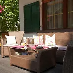 Haus Iris