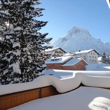 Vendégház Haus Iris 3*